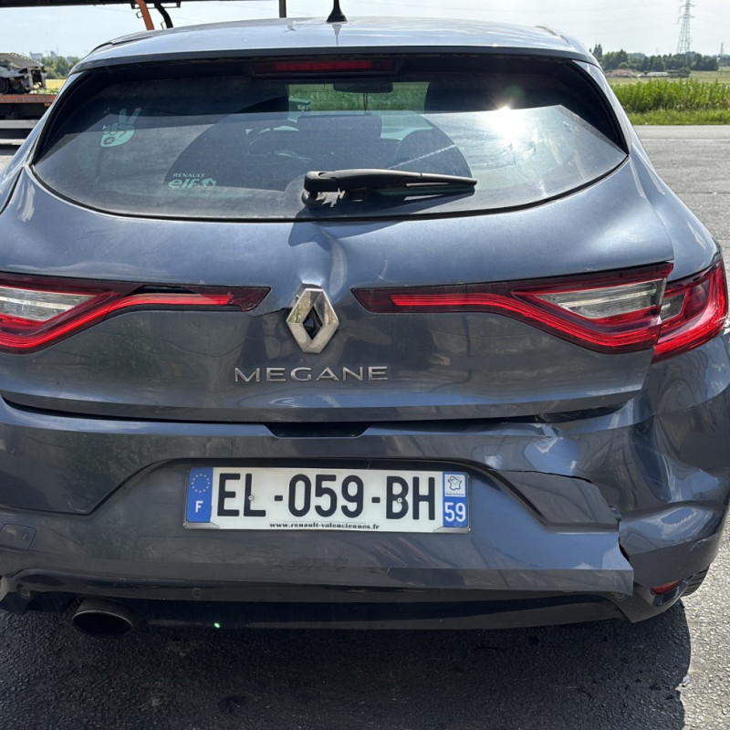 RENAULT MEGANE 4 PHASE 1 1.2i - 16V TURBO TCE 130 Photo n°17