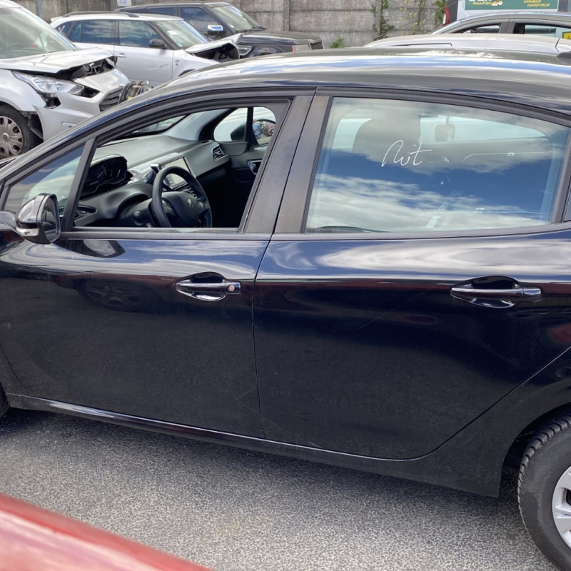PEUGEOT 208 1 PHASE 2 1.5 BLUE HDI - 16V TURBO Photo n°6