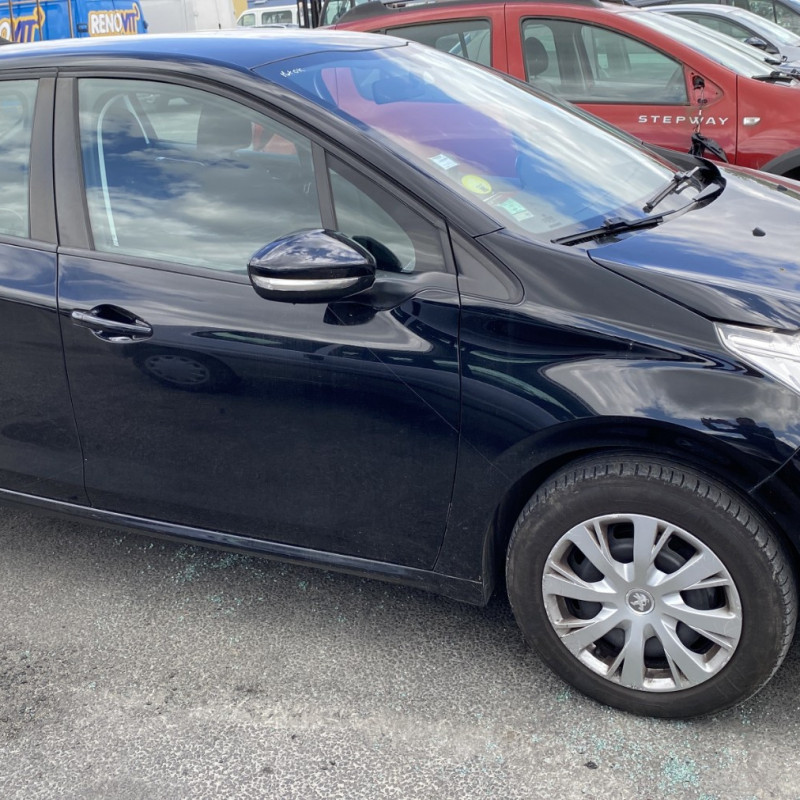 PEUGEOT 208 1 PHASE 2 1.5 BLUE HDI - 16V TURBO Photo n°7