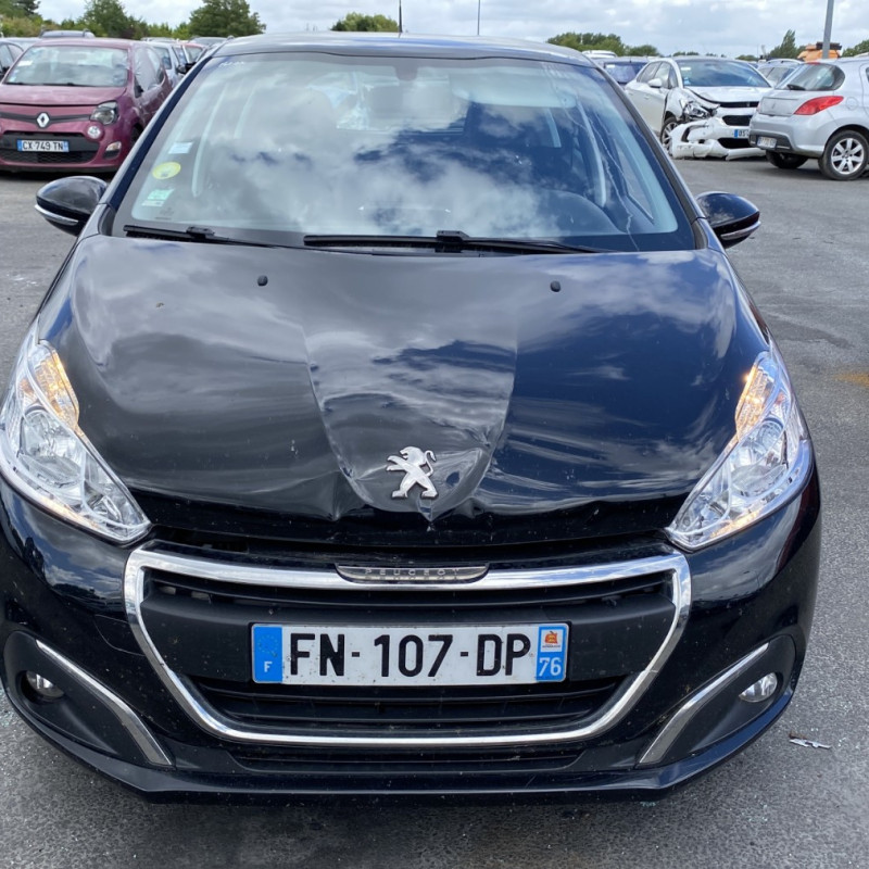PEUGEOT 208 1 PHASE 2 1.5 BLUE HDI - 16V TURBO Photo n°8