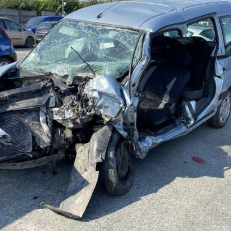 Boitier air bag PEUGEOT PARTNER 1 Photo n°9