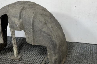 Pare boue arriere gauche VOLKSWAGEN GOLF 7
