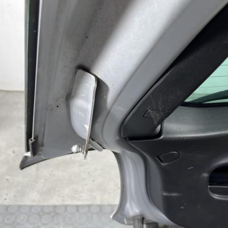 Malle/Hayon arriere CITROEN DS3 Photo n°9