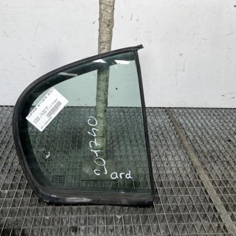 Custode arriere droit (porte) NISSAN ALMERA 2 Photo n°2