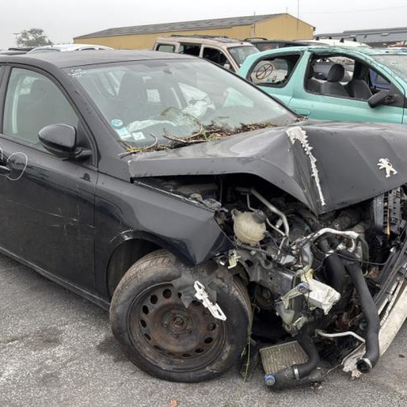Vitre arriere gauche PEUGEOT 308 2 Photo n°6