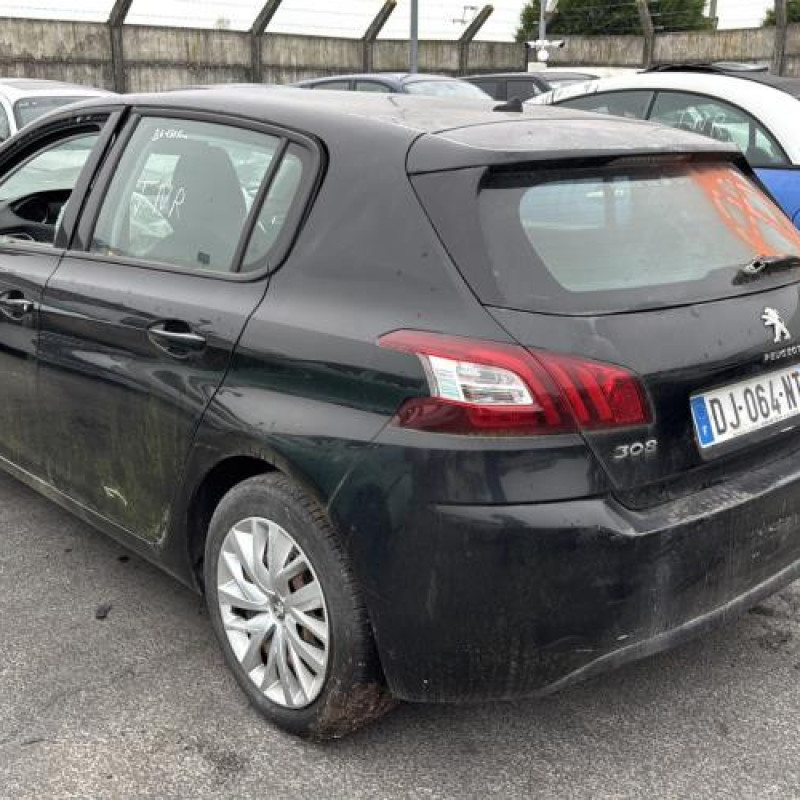 Vitre arriere gauche PEUGEOT 308 2 Photo n°8