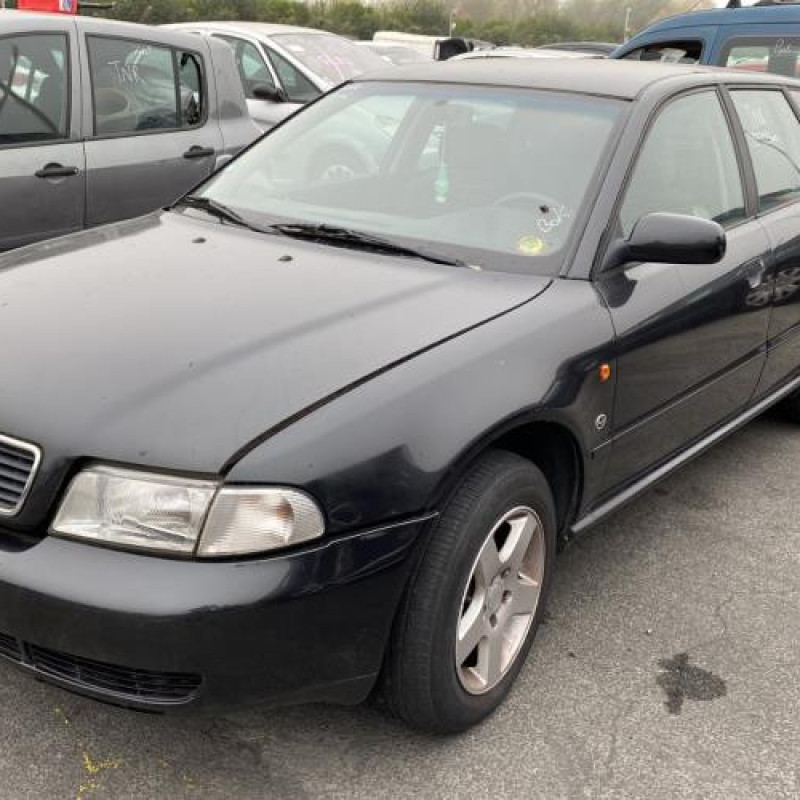 Serrure avant gauche AUDI A4 1 Photo n°5