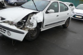 Porte avant droit RENAULT MEGANE 1