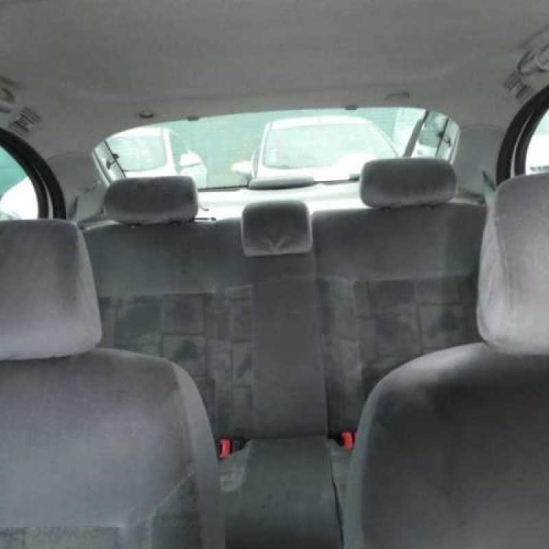 Porte avant droit RENAULT MEGANE 1 Photo n°8