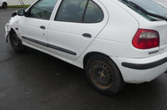 Porte avant droit RENAULT MEGANE 1