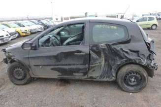 Porte avant droit RENAULT CLIO 3