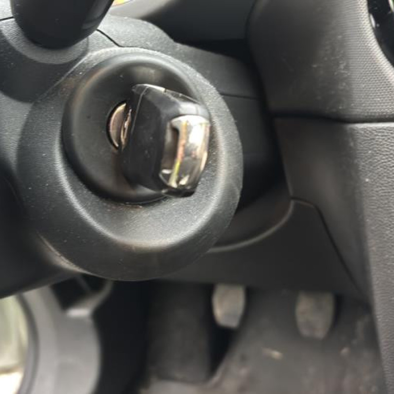 Moteur OPEL CORSA D Photo n°18
