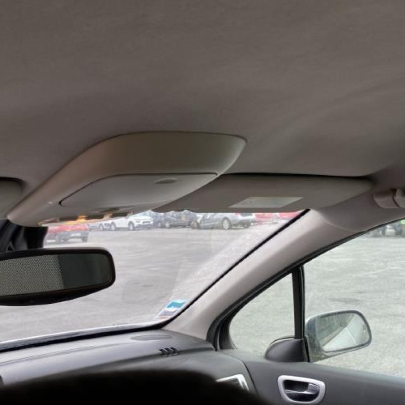 Pare boue avant droit PEUGEOT 307 Photo n°19
