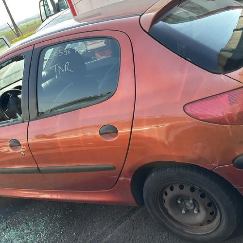 Pare choc arriere PEUGEOT 206 Photo n°13