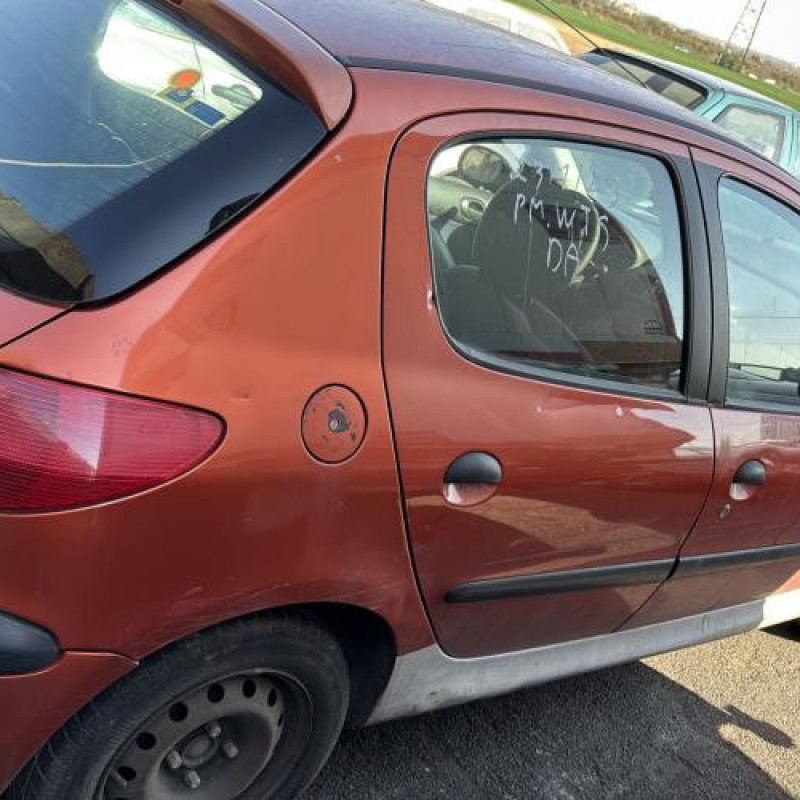 Pare choc arriere PEUGEOT 206 Photo n°14