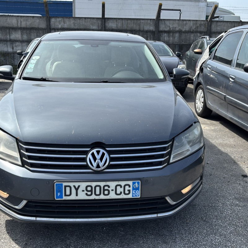 VOLKSWAGEN PASSAT 6 2.0 TDI - 16V TURBO Photo n°8