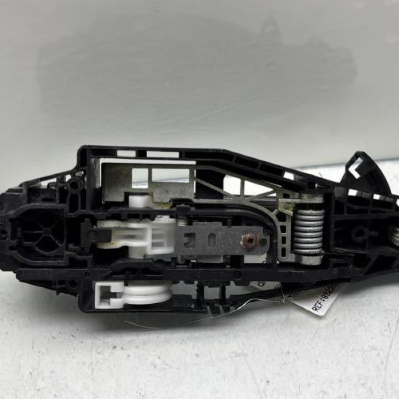 Poignee porte arriere droit PEUGEOT 508 1 Photo n°4