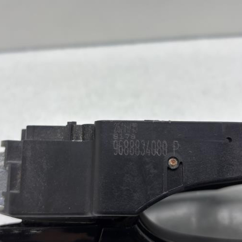 Poignee porte arriere droit PEUGEOT 508 1 Photo n°5