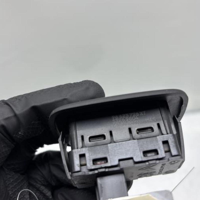 Interrupteur de leve vitre arriere gauche PEUGEOT 508 1 Photo n°4