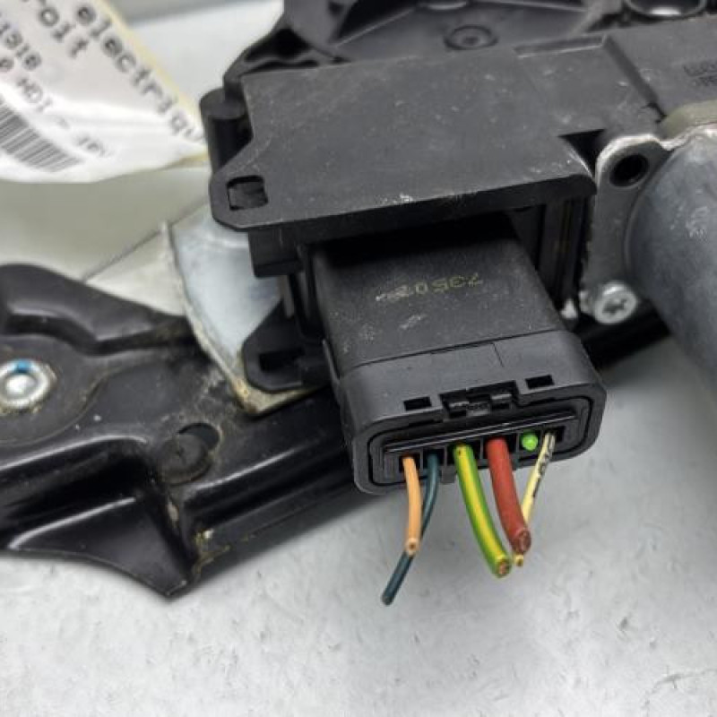 Leve vitre electrique arriere droit PEUGEOT 508 1 Photo n°4
