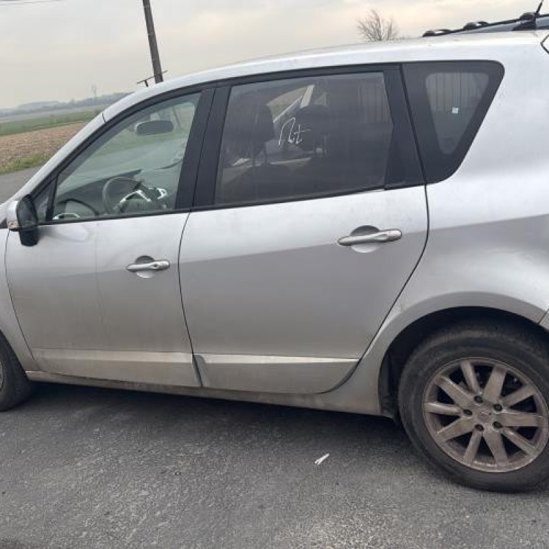 Moteur RENAULT SCENIC 3 Photo n°17