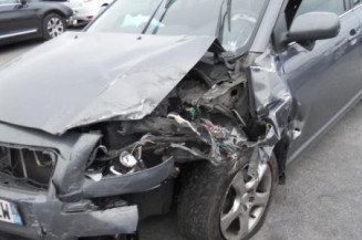 Porte avant droit TOYOTA AVENSIS 2
