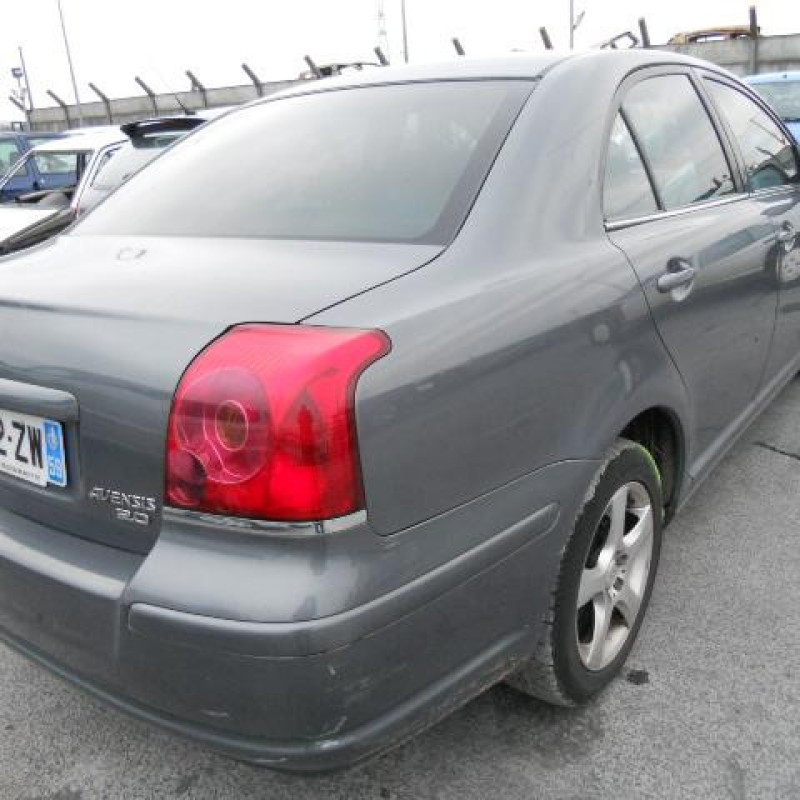 Porte avant droit TOYOTA AVENSIS 2 Photo n°8