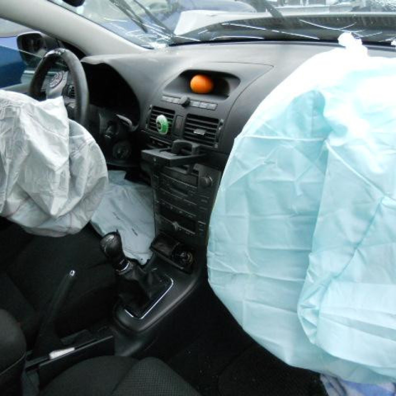 Porte avant droit TOYOTA AVENSIS 2 Photo n°11