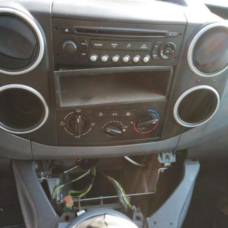 Porte avant gauche CITROEN BERLINGO 2 Photo n°14