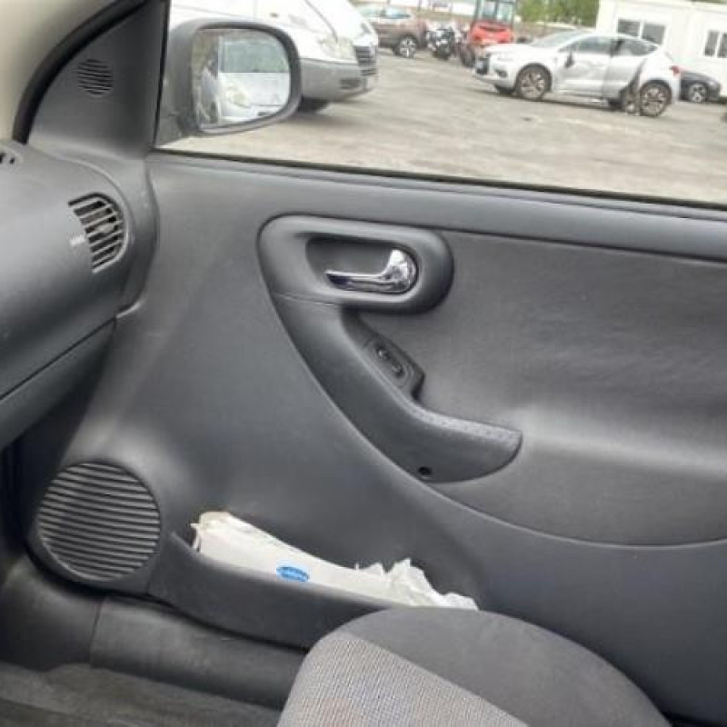 Moteur OPEL CORSA C Photo n°17