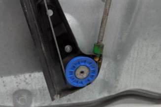 Leve vitre electrique avant droit VOLKSWAGEN POLO 4