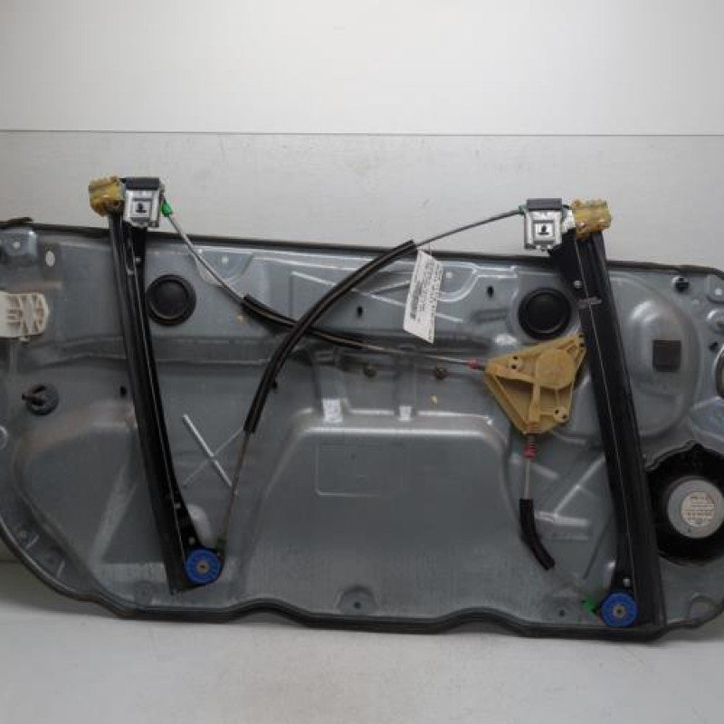 Leve vitre electrique avant droit VOLKSWAGEN POLO 4 Photo n°3