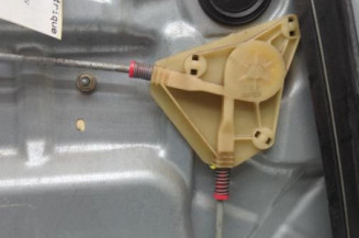 Leve vitre electrique avant droit VOLKSWAGEN POLO 4