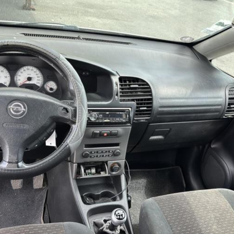 Vitre arriere gauche OPEL ZAFIRA A Photo n°12