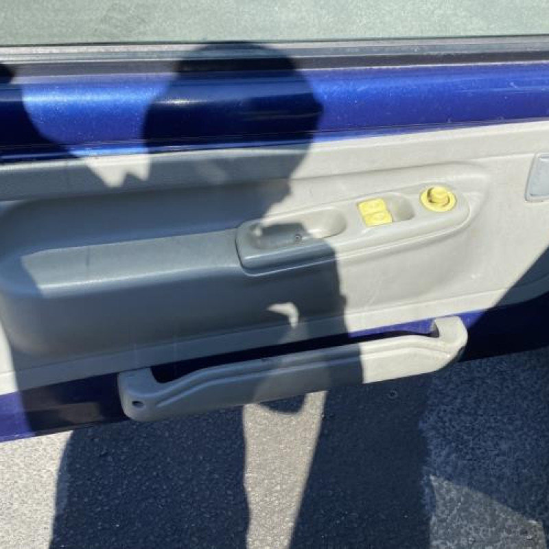 Vitre avant droit RENAULT TWINGO 1 Photo n°13