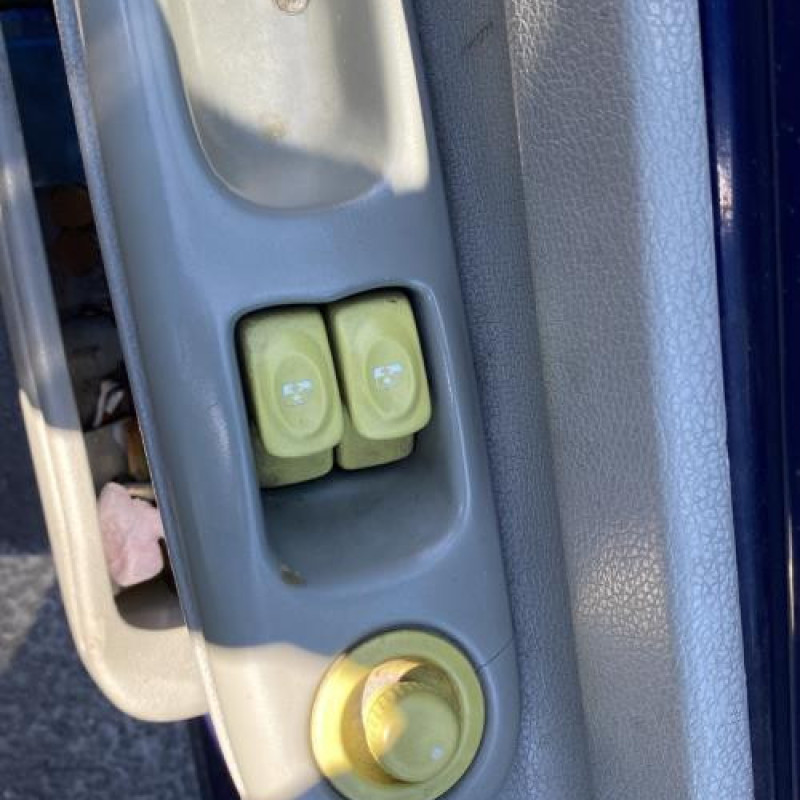 Vitre avant droit RENAULT TWINGO 1 Photo n°14