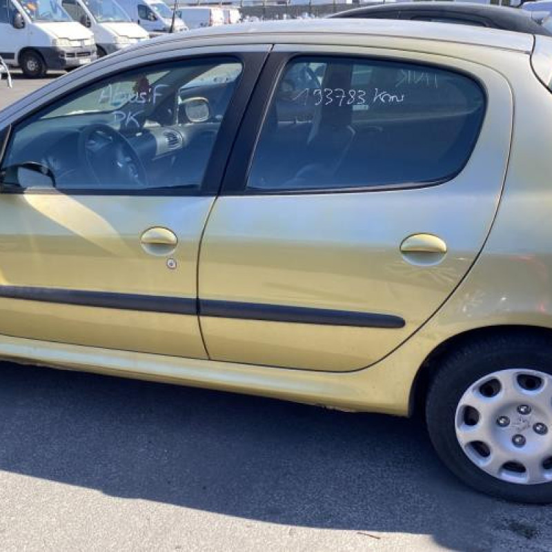 Vitre arriere gauche PEUGEOT 206 Photo n°10