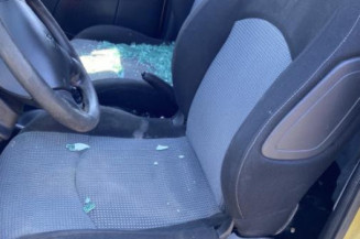 Vitre arriere gauche PEUGEOT 206