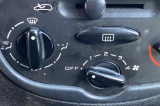 Vitre arriere gauche PEUGEOT 206