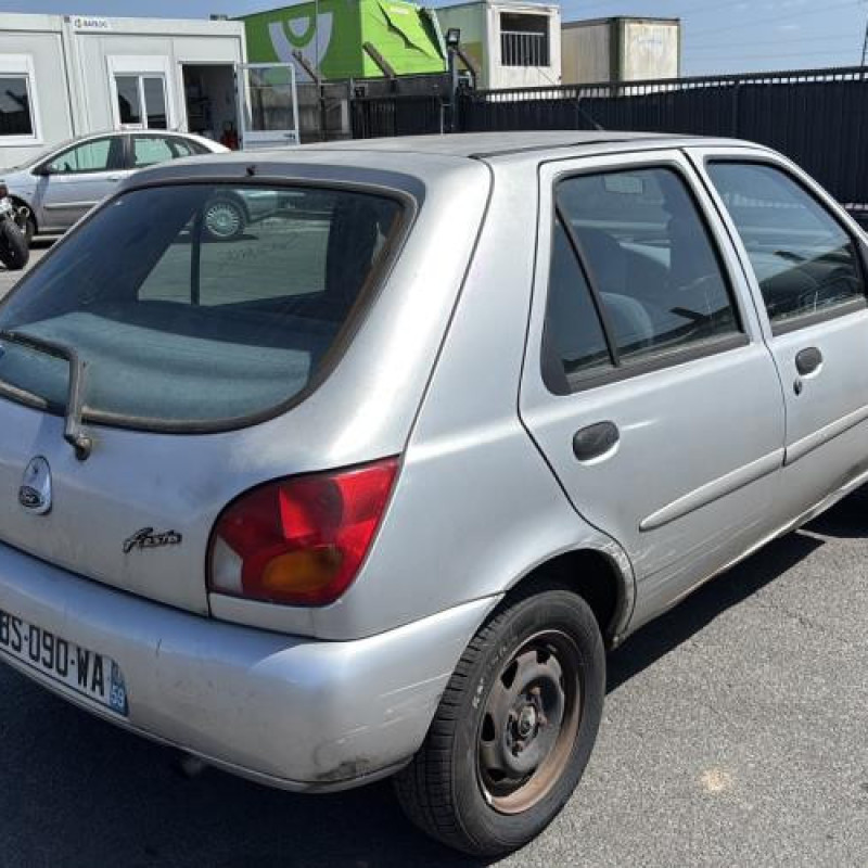 Vitre avant droit FORD FIESTA 4 Photo n°7