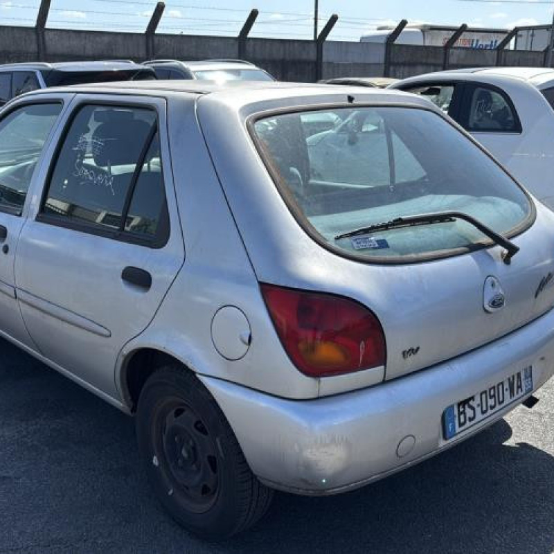 Vitre avant droit FORD FIESTA 4 Photo n°8