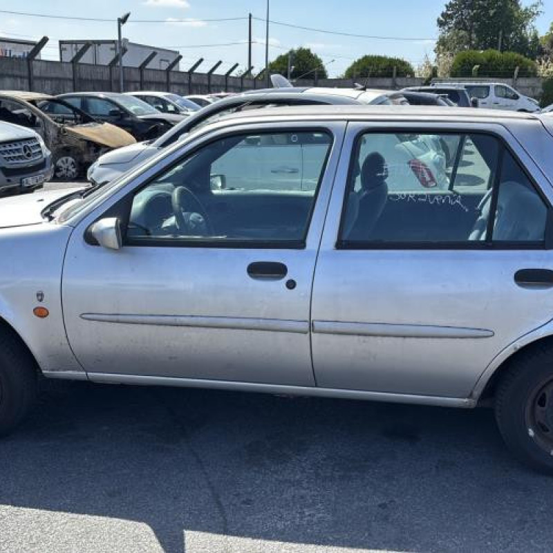 Vitre avant droit FORD FIESTA 4 Photo n°11