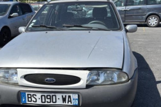 Vitre avant droit FORD FIESTA 4