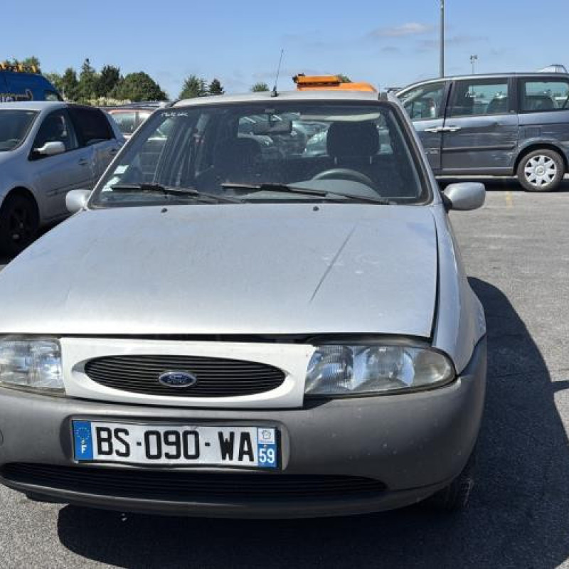Vitre avant droit FORD FIESTA 4 Photo n°12