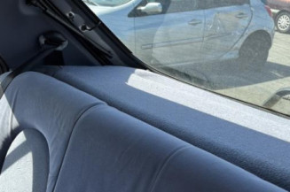 Vitre avant droit FORD FIESTA 4