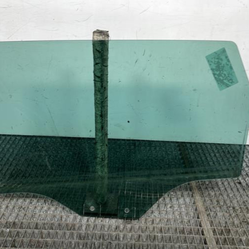 Vitre arriere droit SEAT ATECA Photo n°4