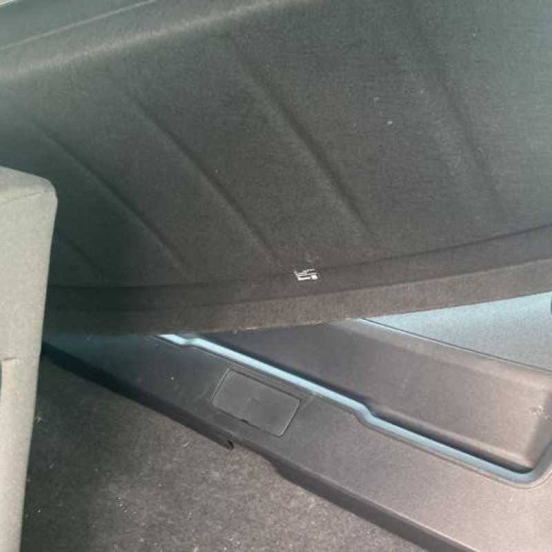 Vitre arriere droit SEAT ATECA Photo n°17