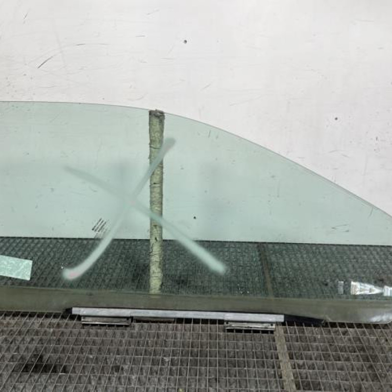Vitre avant gauche RENAULT TWINGO 1 Photo n°4