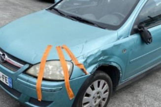 Vitre avant gauche OPEL CORSA C
