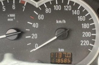 Vitre avant gauche OPEL CORSA C